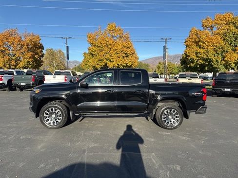 Used 2023 Chevrolet Colorado LT w/ LT Convenience Package III image 2