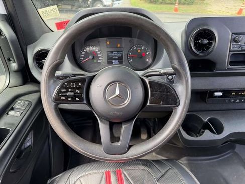 Used 2020 Mercedes-Benz Sprinter 2500 image 17