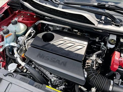 Used 2024 Nissan Rogue SV FWD image 31