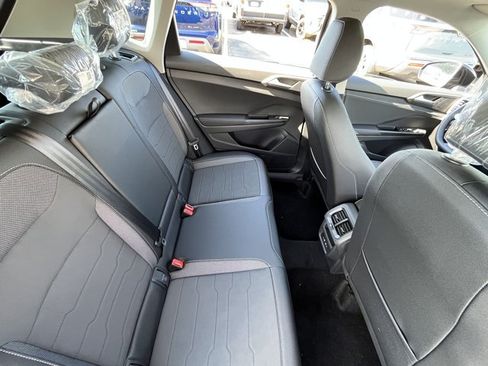 New 2026 Volkswagen Taos SE AWD/4WD image 9