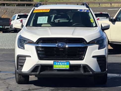 Used 2024 Subaru Ascent Premium w/ Convenience Package image 9