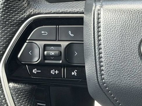 Used 2024 Toyota Tundra Limited AWD/4WD image 12