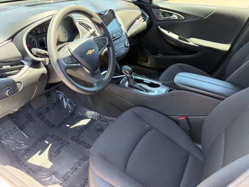 Used 2024 Chevrolet Malibu LT FWD image 11