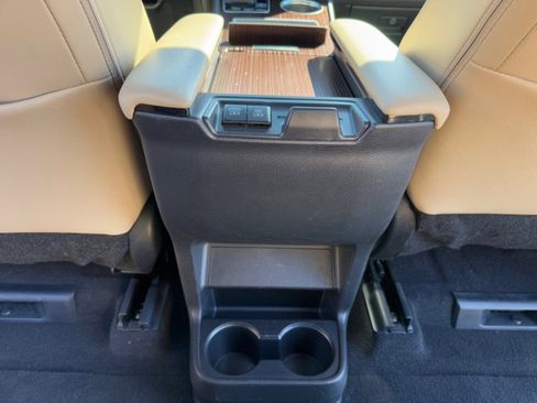 Used 2023 Toyota Sienna XLE image 32