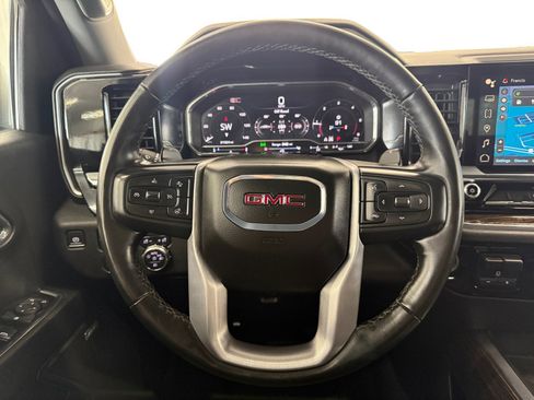 Used 2024 GMC Sierra 1500 Elevation w/ Preferred Package AWD/4WD image 16
