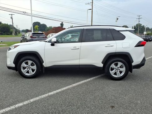 Used 2021 Toyota RAV4 XLE AWD/4WD image 14