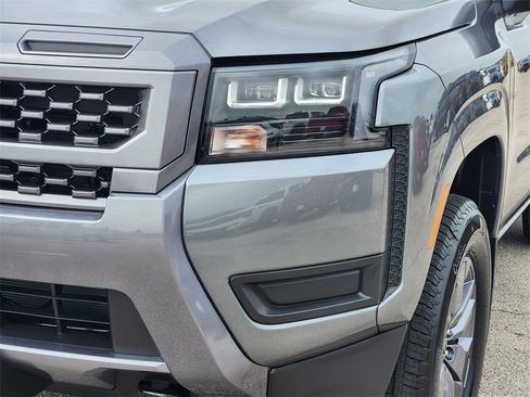 New 2026 Nissan Frontier SV image 5