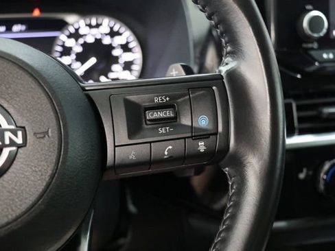 Used 2025 Nissan Pathfinder SV AWD/4WD image 21