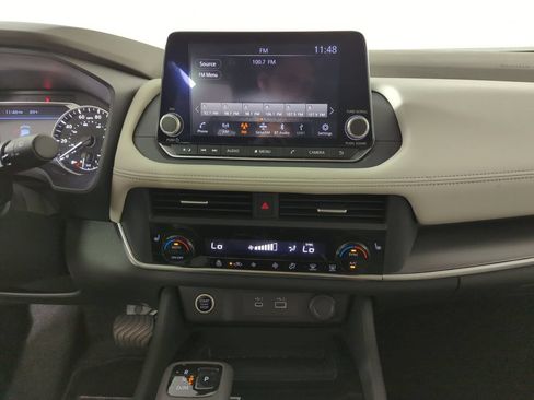 Used 2023 Nissan Rogue SV w/ SV Premium B Package FWD image 13