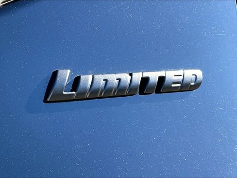 Used 2023 Toyota Tundra Limited image 9