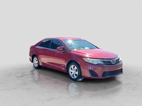 Used 2014 Toyota Camry FWD image 8