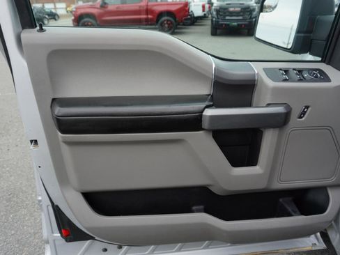 Used 2018 Ford F150 XLT w/ Equipment Group 302A Luxury image 10