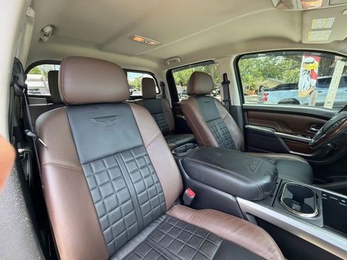 Used 2017 Nissan Titan Platinum Reserve AWD/4WD image 19