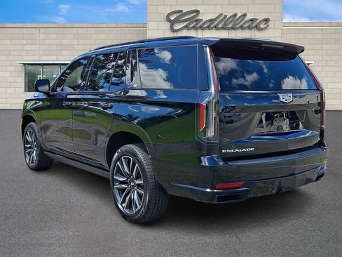 Used 2021 Cadillac Escalade Sport Platinum AWD/4WD image 4