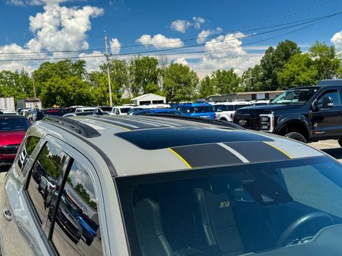 Used 2024 Dodge Durango SRT AWD/4WD image 15