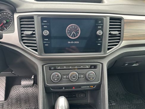 Used 2021 Volkswagen Atlas SE w/ Panoramic Sunroof Package FWD image 40
