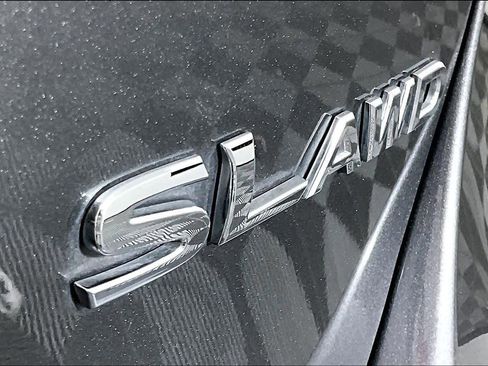 Used 2021 Nissan Rogue Sport SL w/ Premium Package image 10