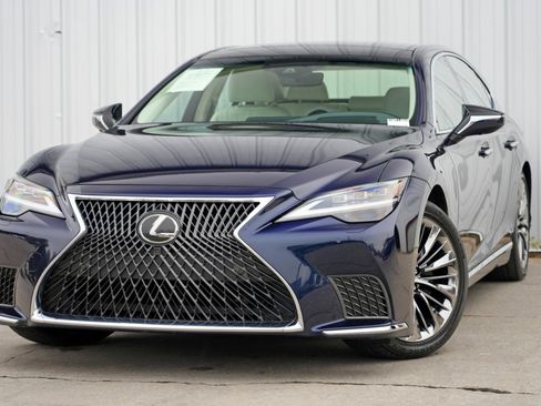 Used 2022 Lexus LS 500 image 3
