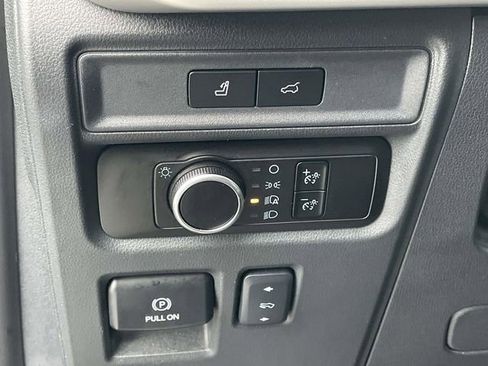 Certified 2024 Ford Expedition Max XLT image 16