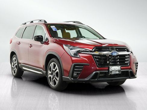 Used 2024 Subaru Ascent Limited w/ Technology Package AWD/4WD image 7