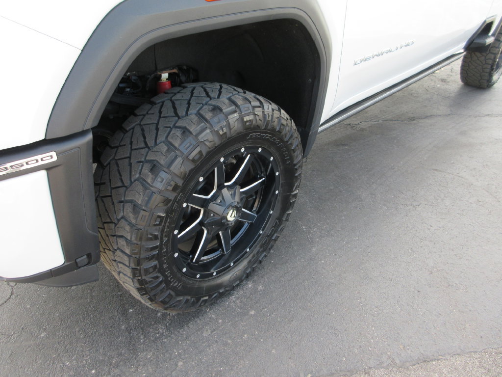 Used 2024 GMC Sierra 3500 Denali Ultimate AWD/4WD image 14