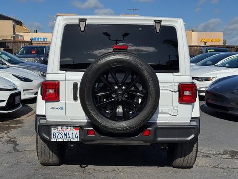 Used 2021 Jeep Wrangler Unlimited Sahara w/ Cold Weather Group image 12