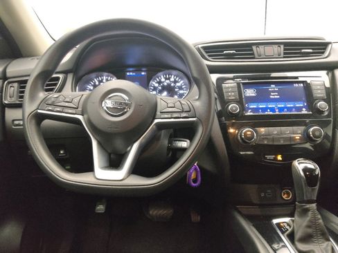 Used 2020 Nissan Rogue S FWD image 22