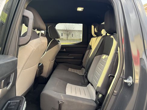 Certified 2025 Toyota Tacoma TRD Off-Road AWD/4WD image 13