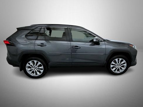 Used 2020 Toyota RAV4 XLE Premium w/ All Weather Liner Package AWD/4WD image 4