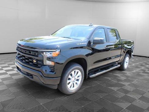 New 2025 Chevrolet Silverado 1500 Custom image 3
