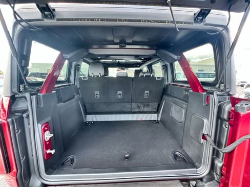 New 2025 Ford Bronco Badlands w/ Sasquatch Package image 25