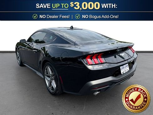 Used 2025 Ford Mustang Coupe RWD image 4