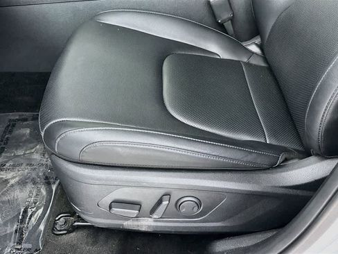 Used 2025 Kia Sportage EX FWD image 30
