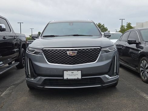 Used 2022 Cadillac XT6 Premium Luxury AWD/4WD image 5