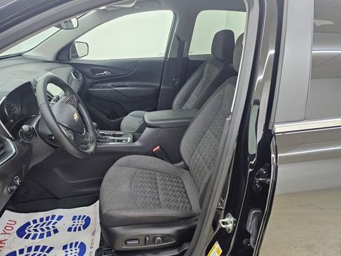 Used 2024 Chevrolet Equinox LT FWD image 2