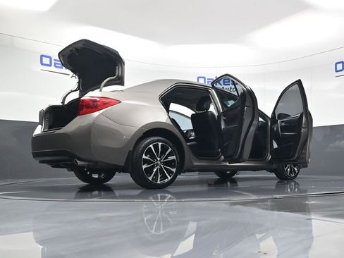 Used 2018 Toyota Corolla SE image 56