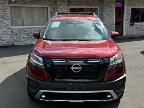 Used 2024 Nissan Pathfinder Rock Creek AWD/4WD image 2