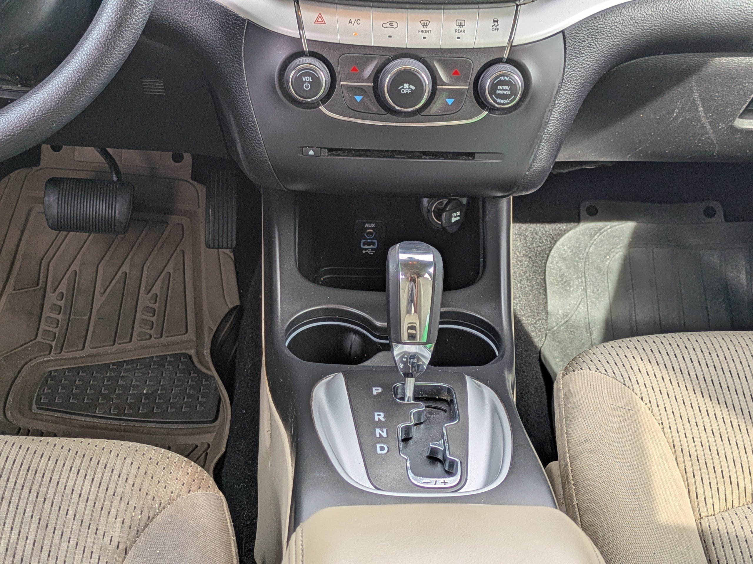 Used 2019 Dodge Journey SE FWD image 18
