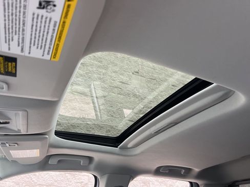 Used 2025 Ford Maverick Lobo image 22