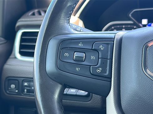 Used 2021 GMC Yukon Denali w/ Denali Premium Package image 29