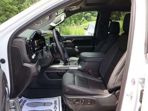 Used 2023 Chevrolet Silverado 1500 LTZ AWD/4WD image 20