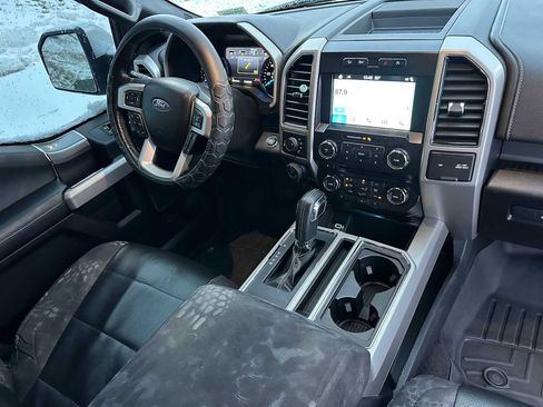 Used 2017 Ford F150 Lariat image 11