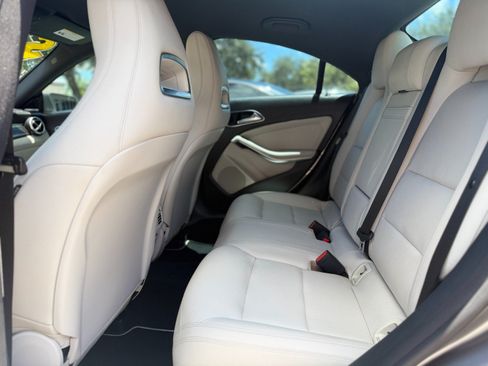 Used 2015 Mercedes-Benz CLA 250 image 12
