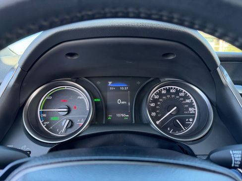 Used 2024 Toyota Camry SE w/ Convenience Package image 13