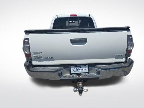 Used 2010 Toyota Tacoma 4x4 Access Cab image 8