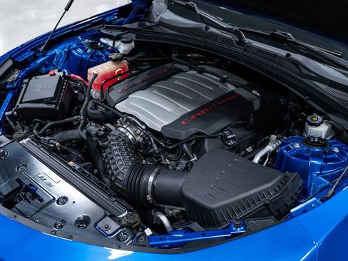 Used 2018 Chevrolet Camaro SS image 39