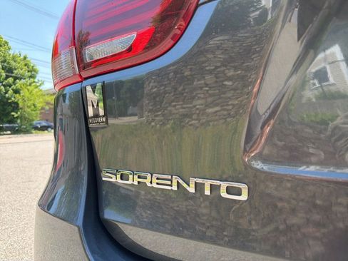 Used 2020 Kia Sorento LX AWD/4WD image 7