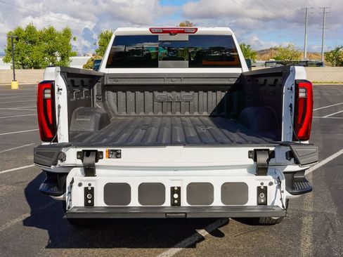 New 2026 GMC Sierra 2500 Denali w/ Denali Reserve Package AWD/4WD image 10