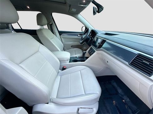 Used 2021 Volkswagen Atlas SE w/ Panoramic Sunroof Package image 33