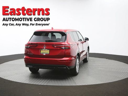 Used 2024 Mitsubishi Outlander ES AWD/4WD image 38